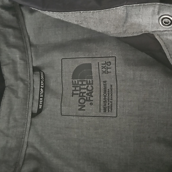 The North Face Light quilted puffer jacket with Deep Eddy Vodka emblem 2xl - Picture 4 of 5